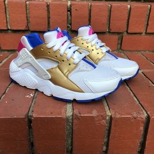 Nike Huarache Run Shoes White Gold Blue (GS) 654280-109 Size 5Y Kids 6.5 Women’s